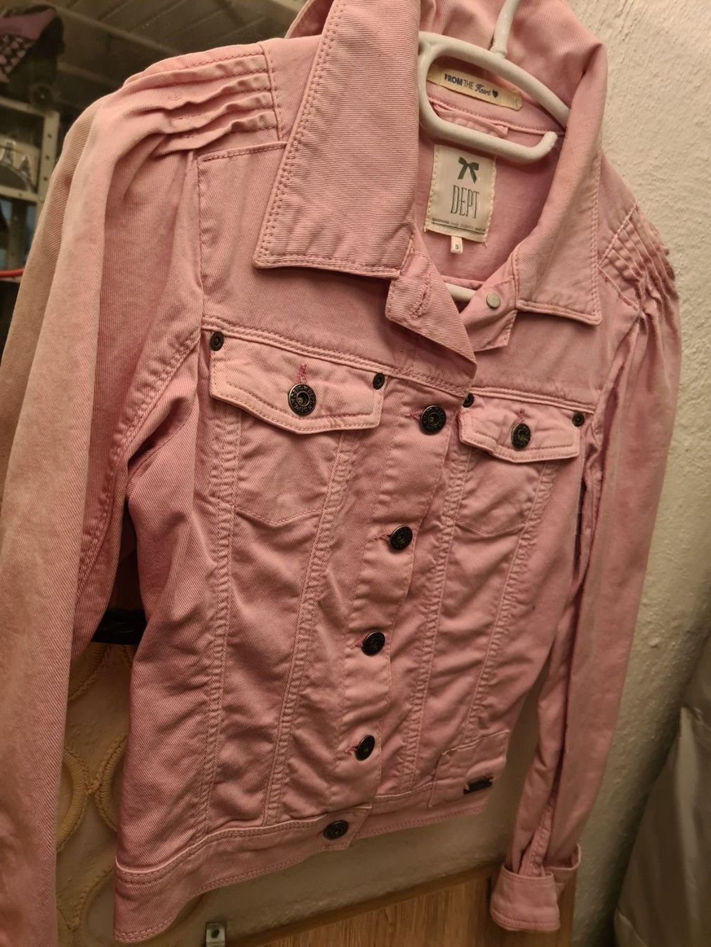 Vestes: Rosa Jeansjacke dept Größe S – D'occasion à Amriswil par used2use 2