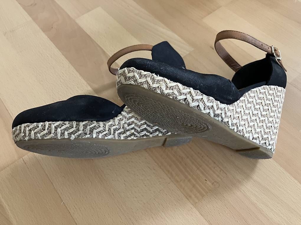 Scarpe da donna: Tommy Hilfiger  Keilsandalette gr 38 – Usato da Zürich venduto da Elise9 1