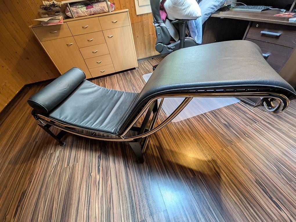 Sedie a sdraio: Designerliege, Echtleder, keine Schäden – Usato da Ennetmoos venduto da Manugabriel 2