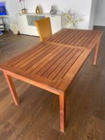 Gepflegter Garten- / Balkontisch