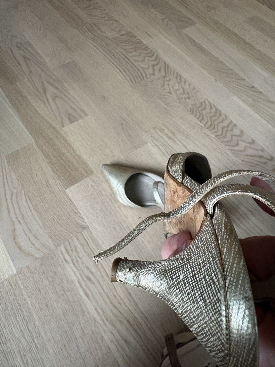 Chaussures femmes: Goldene Pumps , 38 – D'occasion à Zürich par Altnic 3