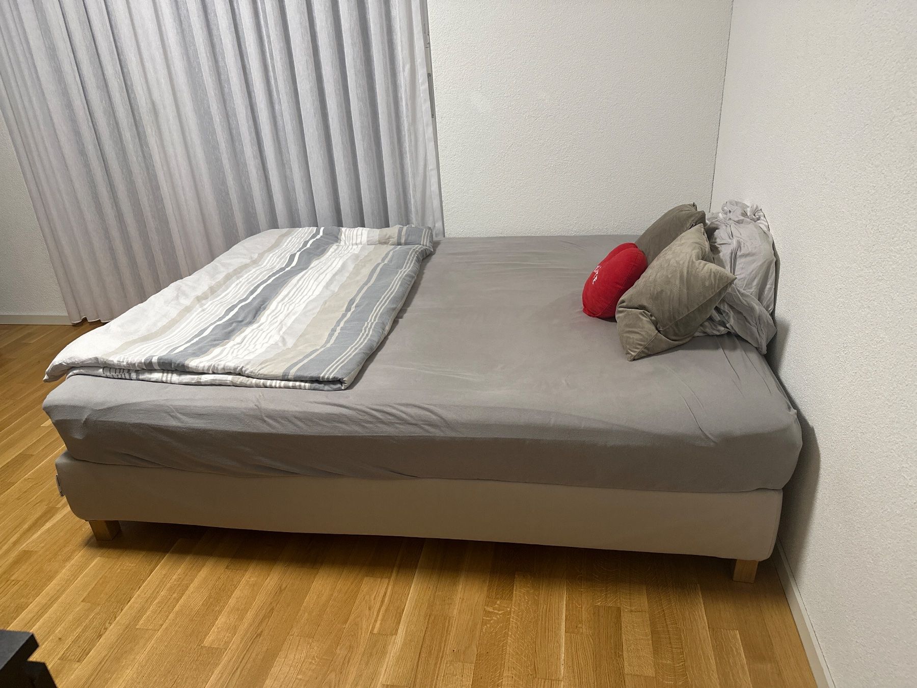 Lits: Ikea Lyngör Bett 160x200cm – D'occasion à Spreitenbach par valentina_ci 1