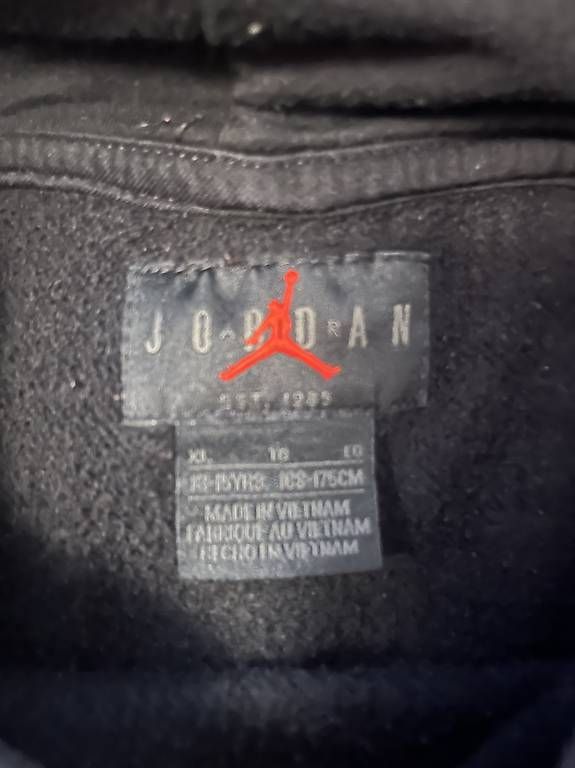 Pulls & Sweat-shirts: Pull Jordan  – Neuf avec emballage d'origine à Chavannes-Renens par luc_52p8 2