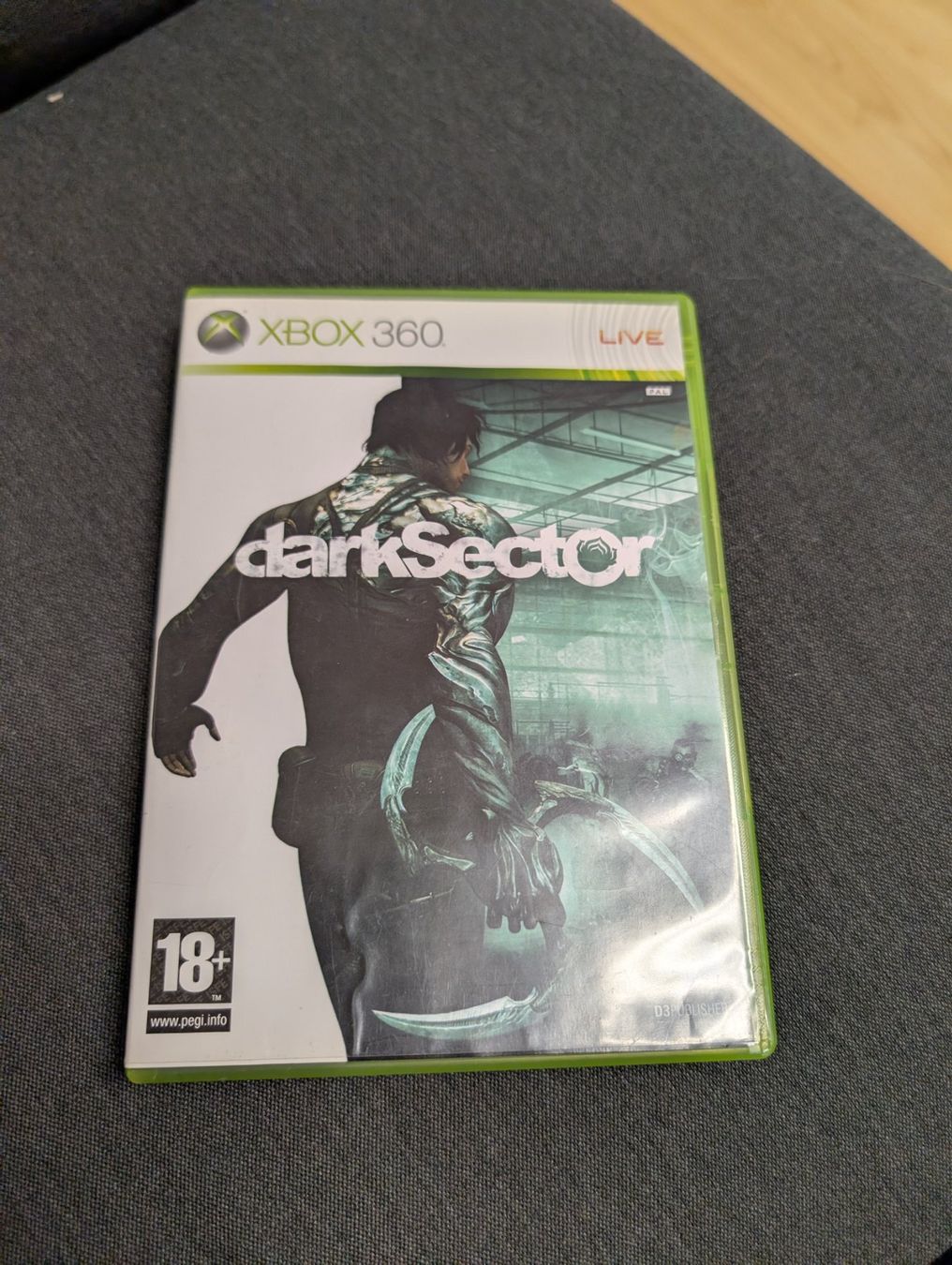 Giochi: Dark sector Microsoft Xbox 360 – Usato da Giubiasco venduto da Ticinerd