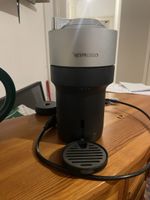 Nespresso Kaffeemaschine Vertuo pop silber/schwarz