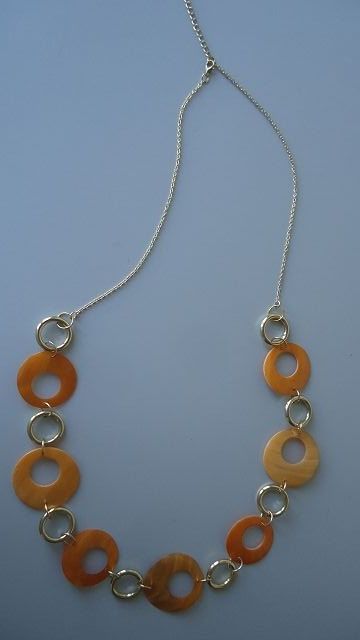 Catenine: Sommer Statement Halskette, orange-goldfarben – Usato da Ergisch venduto da Haemmerli59 3