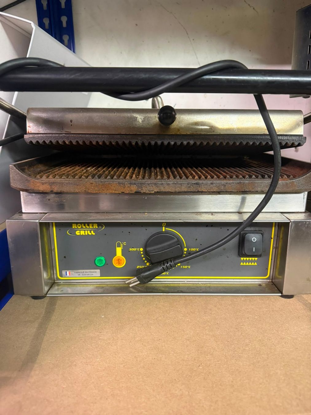 Appareils de cuisine: Gastro Panini Maker Roller Grill 2200W – D'occasion à Bern par diesdastrallala 1