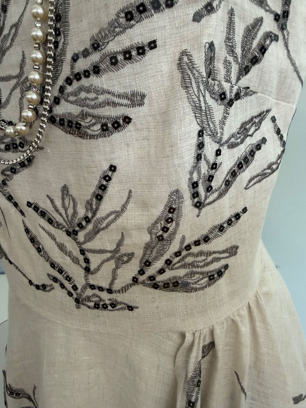 Kleider: Wunderschönes Kleid mit Stickmuster und Pailetten – Gebraucht aus Reigoldswil von benja01 8