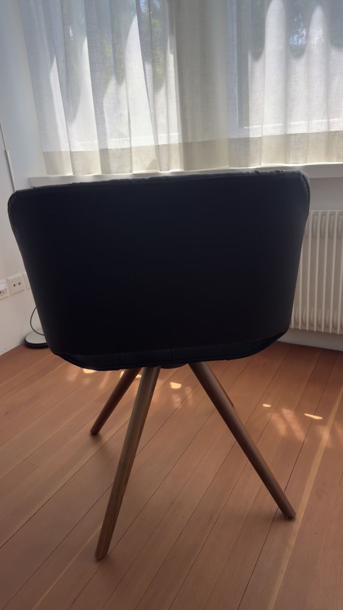 Stühle: Retro Design Bürostuhl Lili  – Gebraucht aus Zug von hwa_r5s2 1