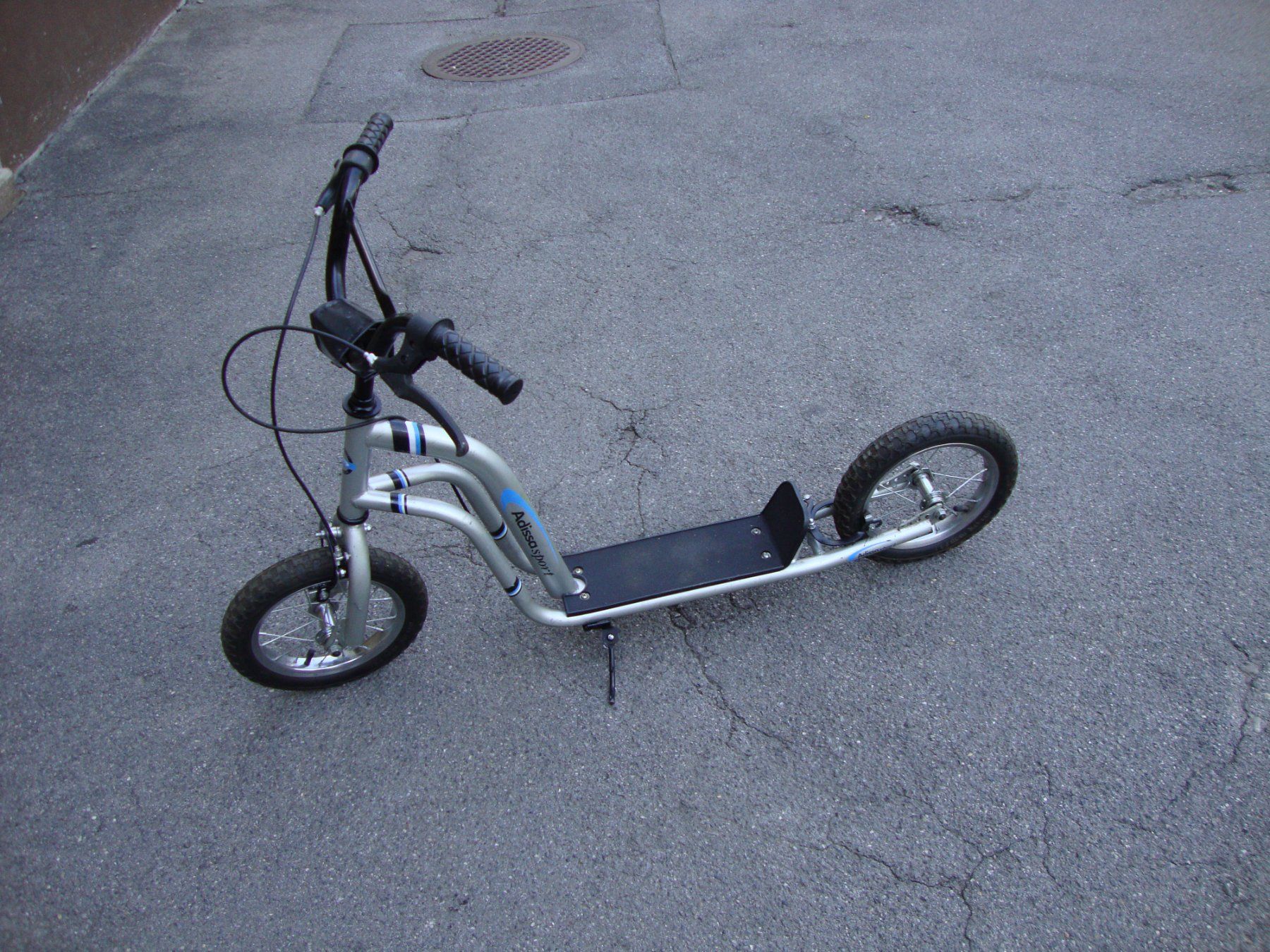 Kickboard: Trottinett – Gebraucht aus Thun von Velo-7