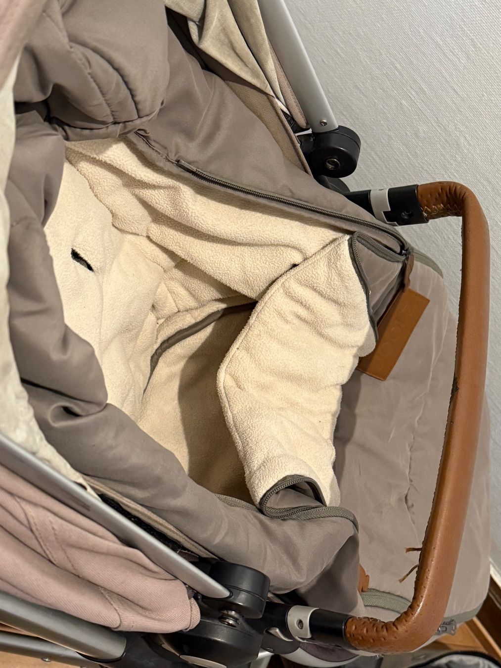 Joolz Poussette: Joolz Kinderwagen mit Zubehör + Babyschale – D'occasion à Basel par badewannenpiratin 1