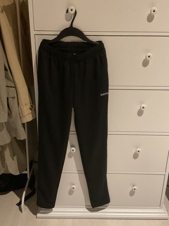 Hose schwarz Grösse 153cm guter Zustand