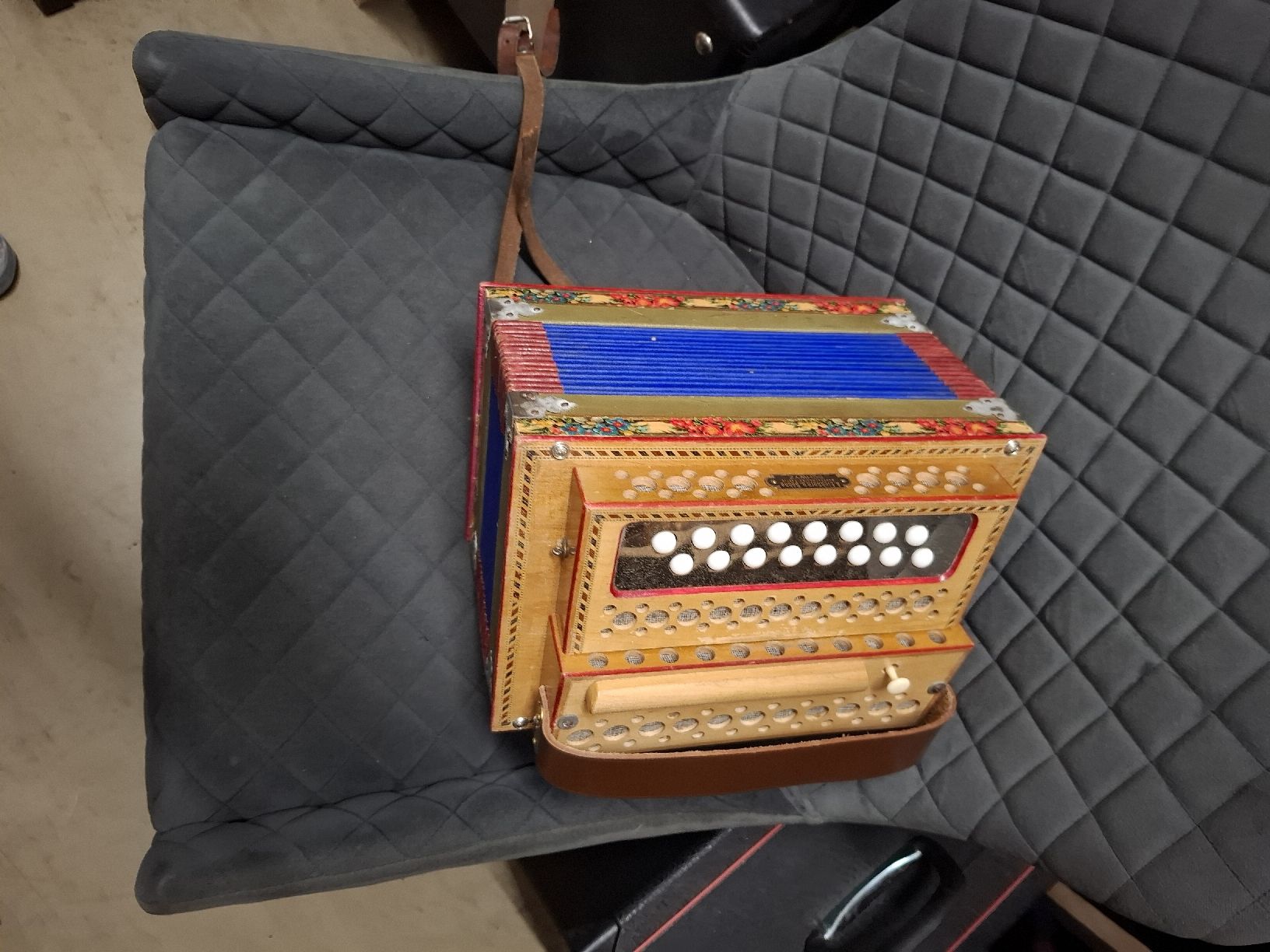 Musikinstrumente: Eichhorn orgeli – Gebraucht aus Villeneuve von BibiVintage 1