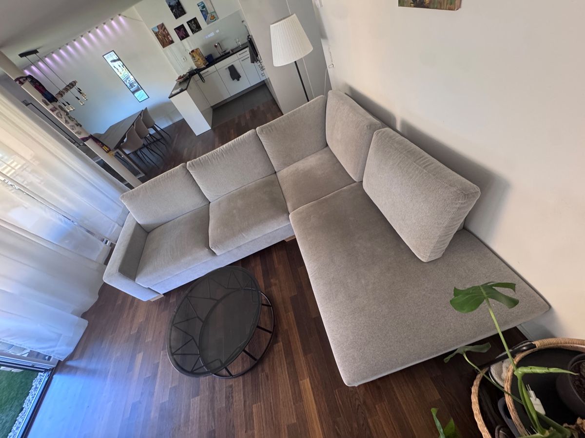 Sofas: Grosszügiges, bequemes hellgraues Ecksofa – Gebraucht aus Basel von sar_l9wz 2