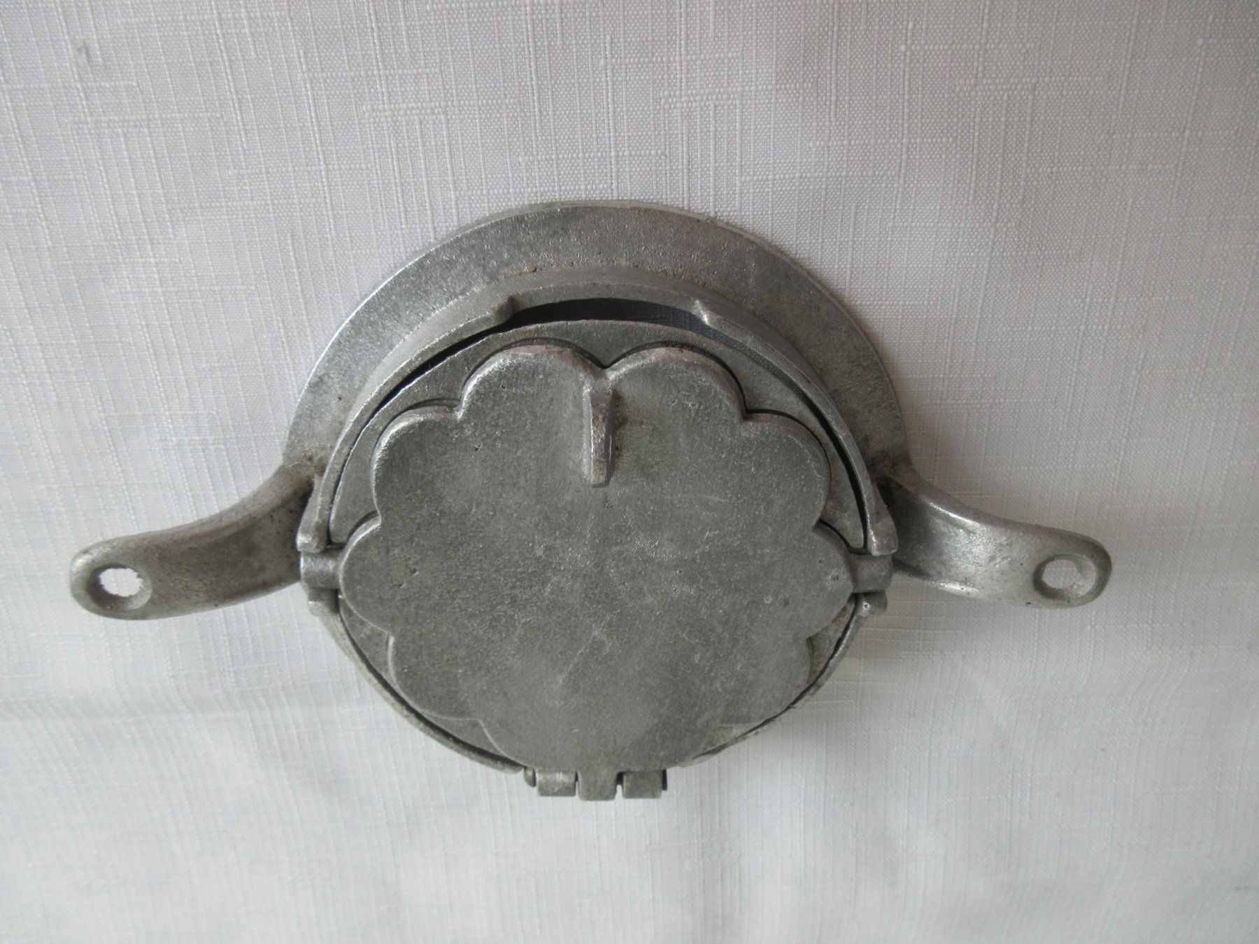 Giocattoli: Kinder - oder Puppen Wende - Waffeleisen, Aluguss – Usato da Binningen venduto da Oldfashion 1