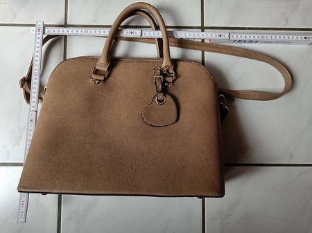 Damen Tasche braun / beige | Herzanhänger | Frauen | modern