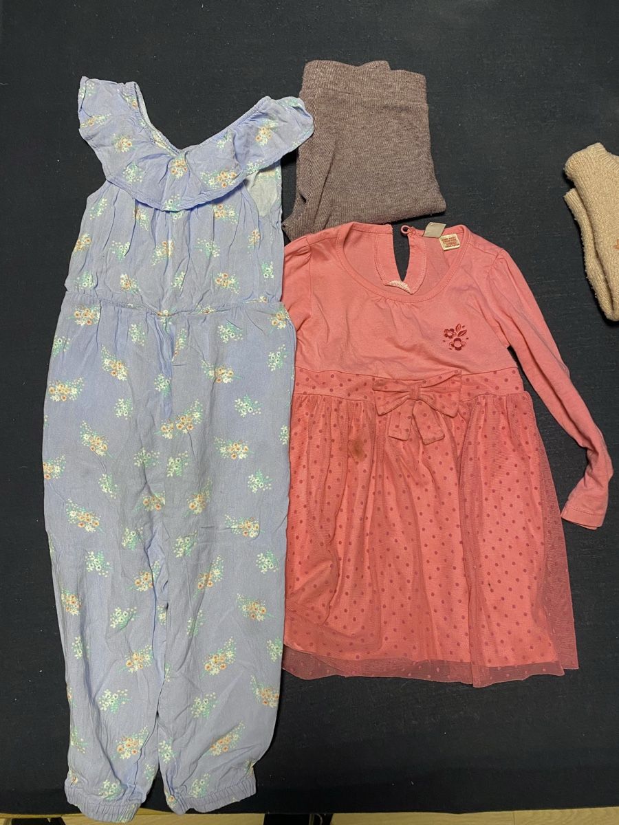 S.Oliver Lotti & Set di vestiti: Herziges Mädchen Kleiderpaket S Oliver Peter Rabbit Gr 92 – Usato da Zizers venduto da dalaub 8