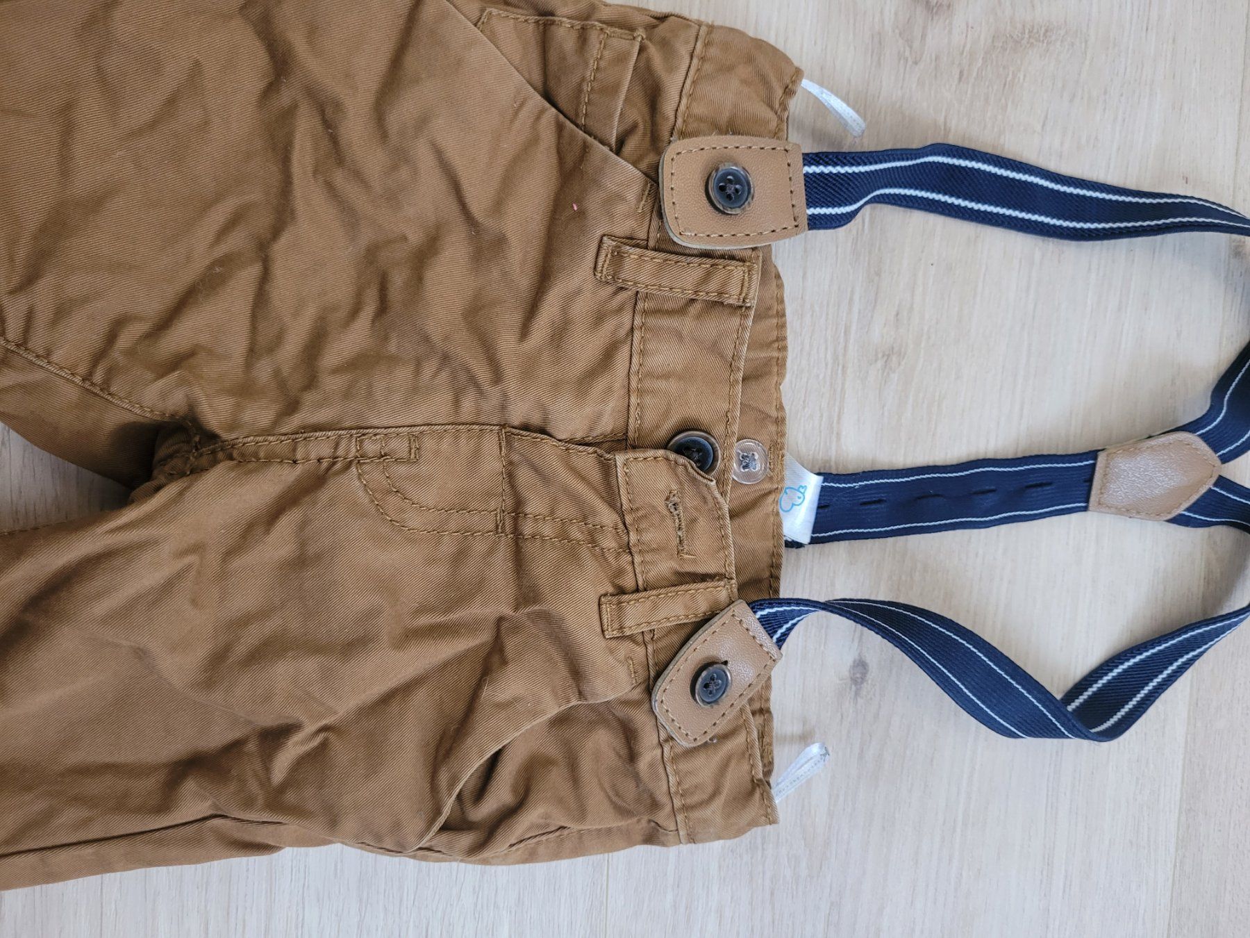 Pantaloni: Elegante Hose mit Trägern Grösse 68 – Usato da Lupsingen venduto da sta_wgg5 1
