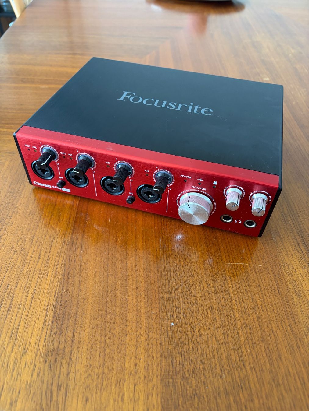 Focusrite Studioequipment: Focusrite Clarett 4Pre USB Audio Interface guter Zustand – Gebraucht aus Bern von tscherrigsandro 1