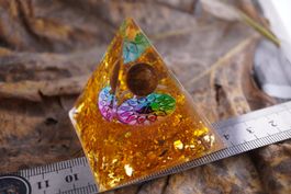Orgonit Pyramide Heliodor   Räumung    (1)