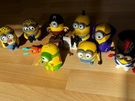 Minions 8 Stück 7cm gross Von Dracula bis Hulahop