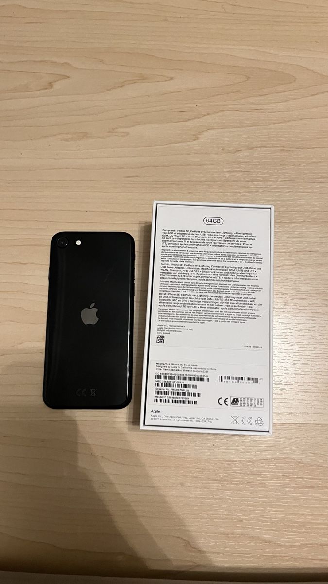 Apple Portables: iPhone SE 2nd. generation schwarz – D'occasion à Zug par Natatu 1