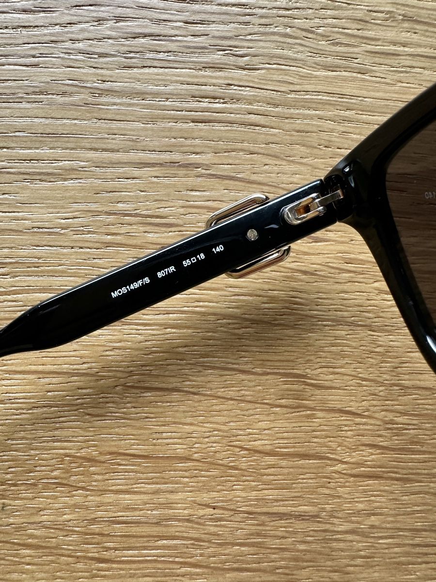 Moschino Occhiali & Lenti: Moschino sunglasses  – Nuovo (secondo la descrizione) da Zürich venduto da aidapo 4