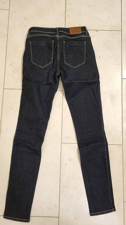 Jeans: Jeans Massimo Dutti  – Usato da Zürich venduto da loo_nhk8 1