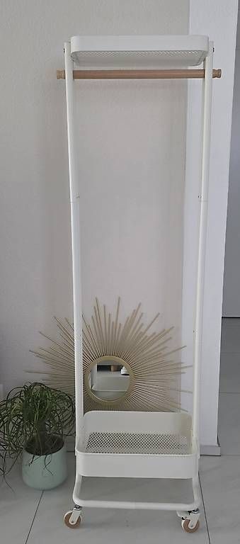 La Redoute Guardaroba: Garderobe mit Ablage auf Rollen – Usato da Goldau venduto da Lillyhawaii