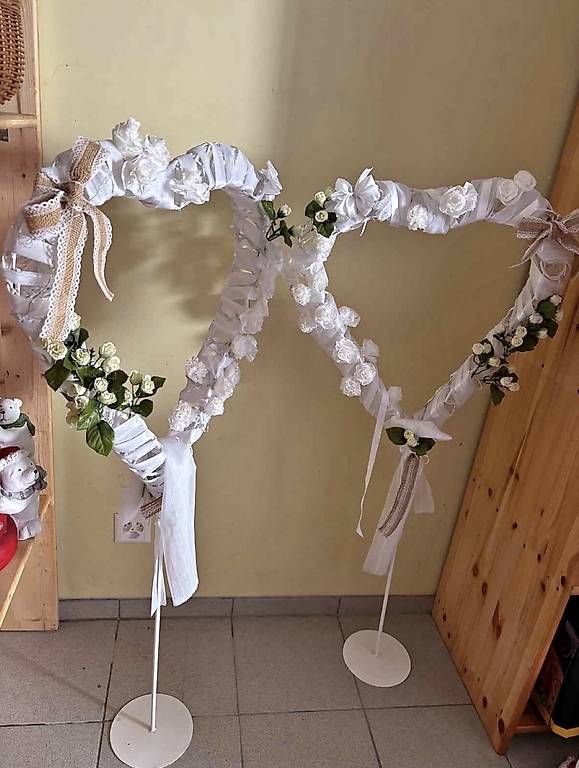 Toutes les décorations: Herzständer Hochzeitsdeko – D'occasion à Eschenbach LU par tam_98wj