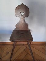 antiker stuhl