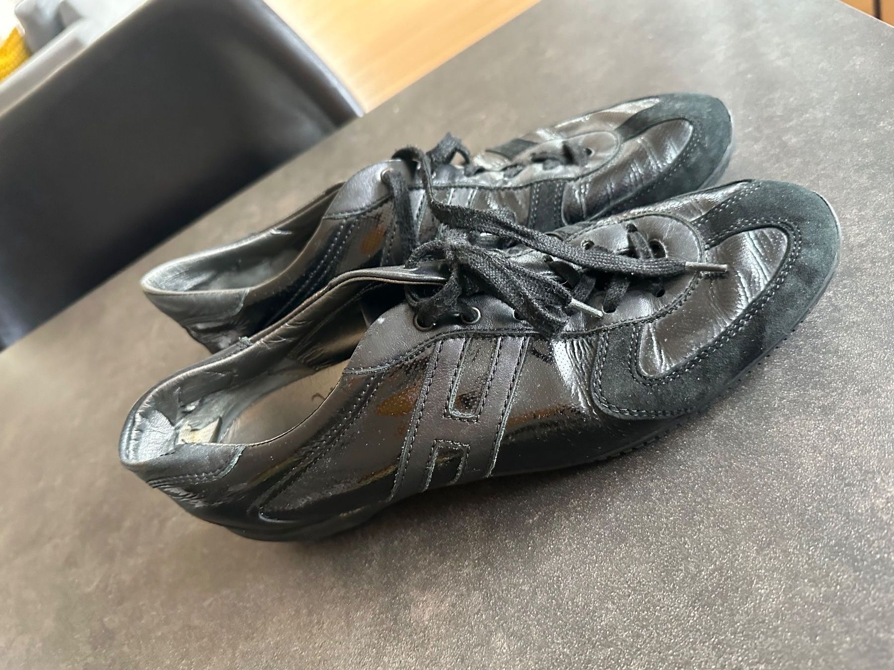 Hogan Scarpe da donna: Hogan Sneakers 39.5 – Usato da Coppet venduto da AlexandraAmmann 1