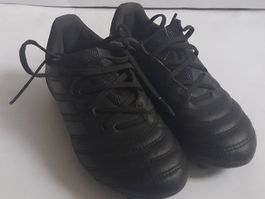 Adidas Fußball Outdoorschuhe Größe 32