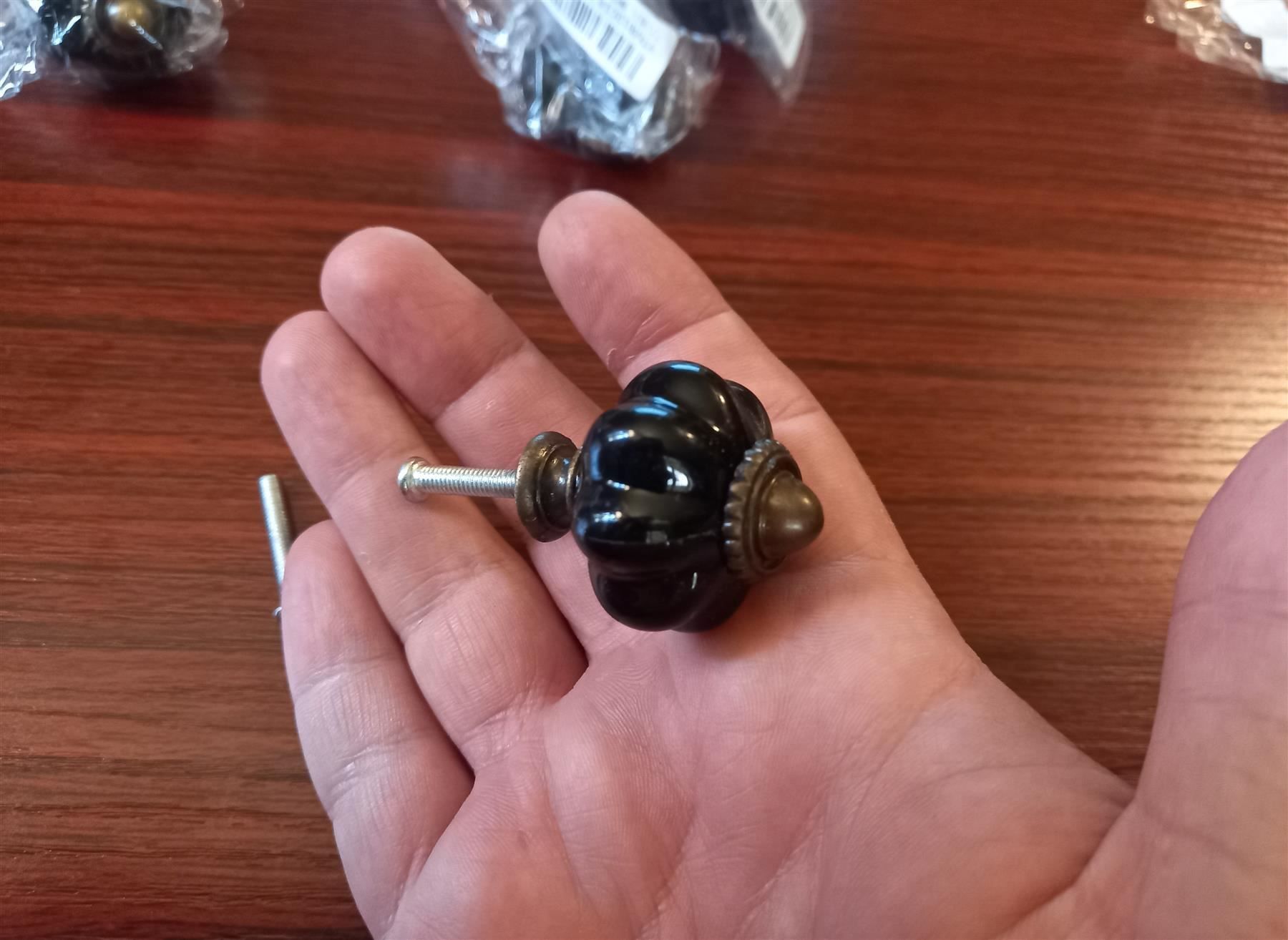 Ferramenta: 10x schwarz Retro Mobelgriffe / poignée de meuble rétro – Nuovo e nell'imballaggio originale da Lausanne venduto da batishop 4
