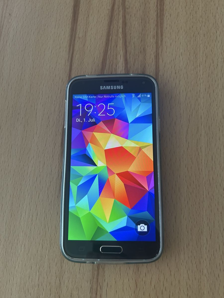 Samsung Portables: Samsung Galaxy S5 gold – D'occasion à Zug par Pmisko 2