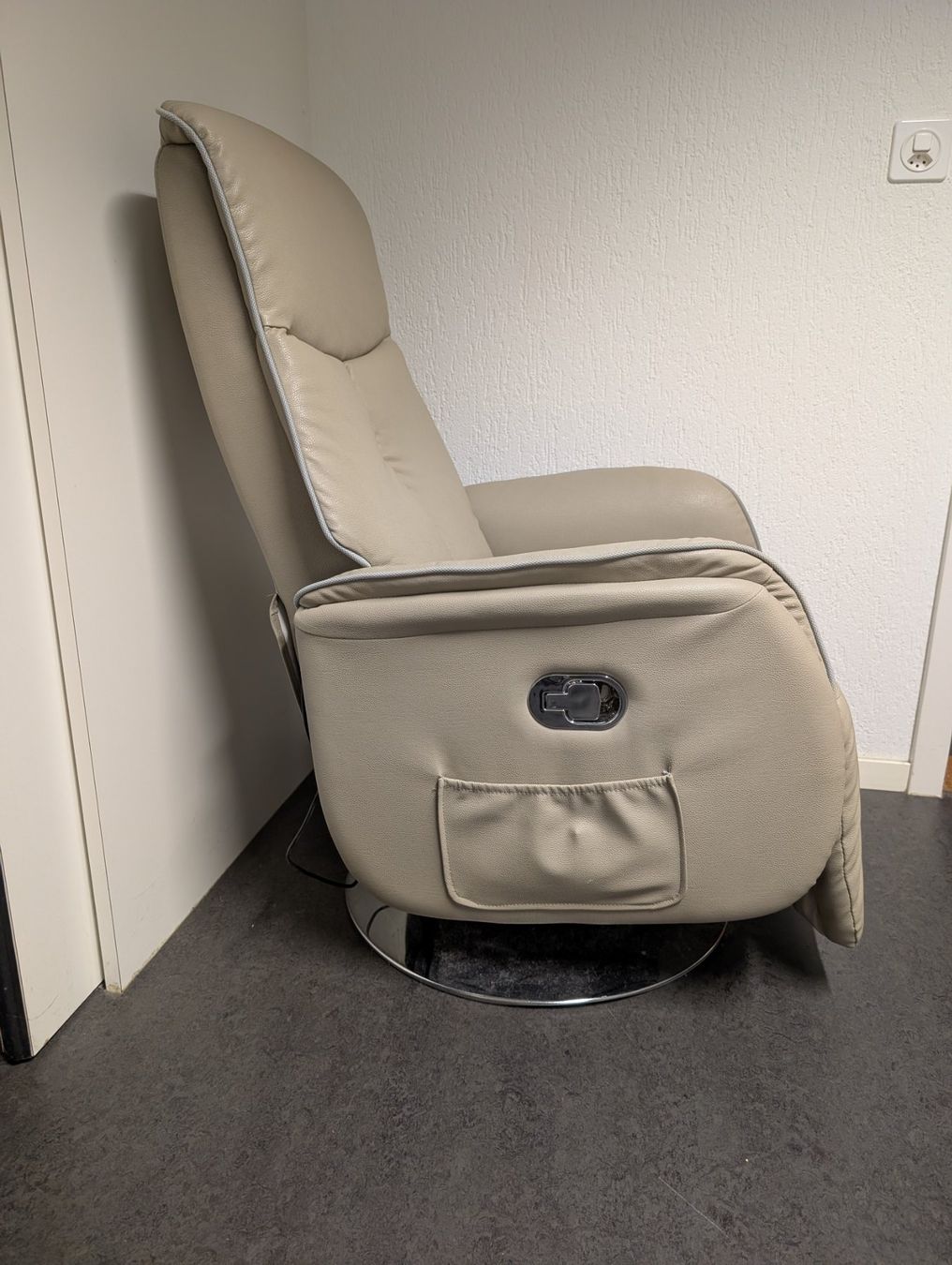Poltrone: Massage/Relax Sessel – Usato da Münchenstein venduto da Fst23 1