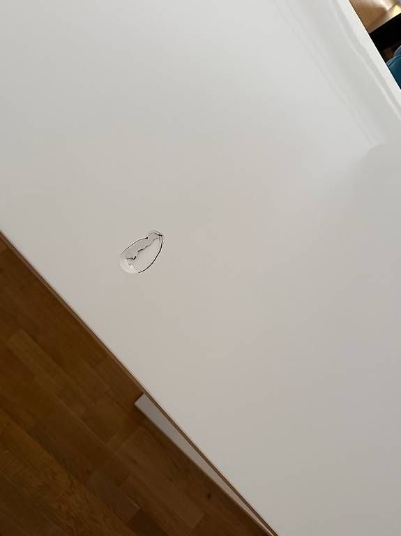 Allestimento di negozi e stand fieristici: Bartisch / Stehtisch Weiss Hochglanz – Usato da Bern venduto da Dekowahn 3