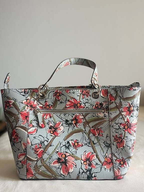 Guess Borse da donna: Sac Guess NEUF – Nuovo e nell'imballaggio originale da Cossonay-Ville venduto da ale_k9mh 1