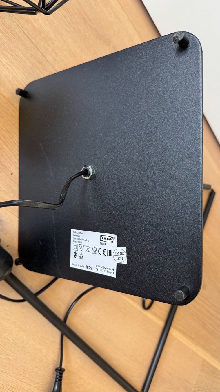 Ikea Lampes: Ständerlampe IKEA, fast NEU, schwarz – D'occasion à Siebnen par Trans-Am 8