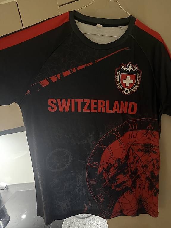 T-shirt: Hopp Schwiz Fanshirt – Nuovo (secondo la descrizione) da Bern venduto da tim_ypf8 1