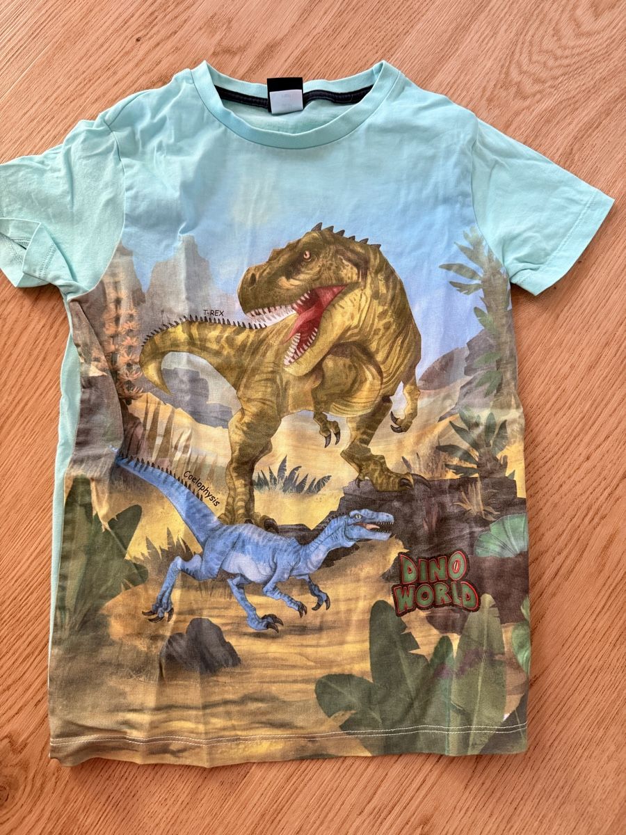 Lotti & Set di vestiti: Dino Kleiderset 128 – Usato da Nänikon venduto da broug 1