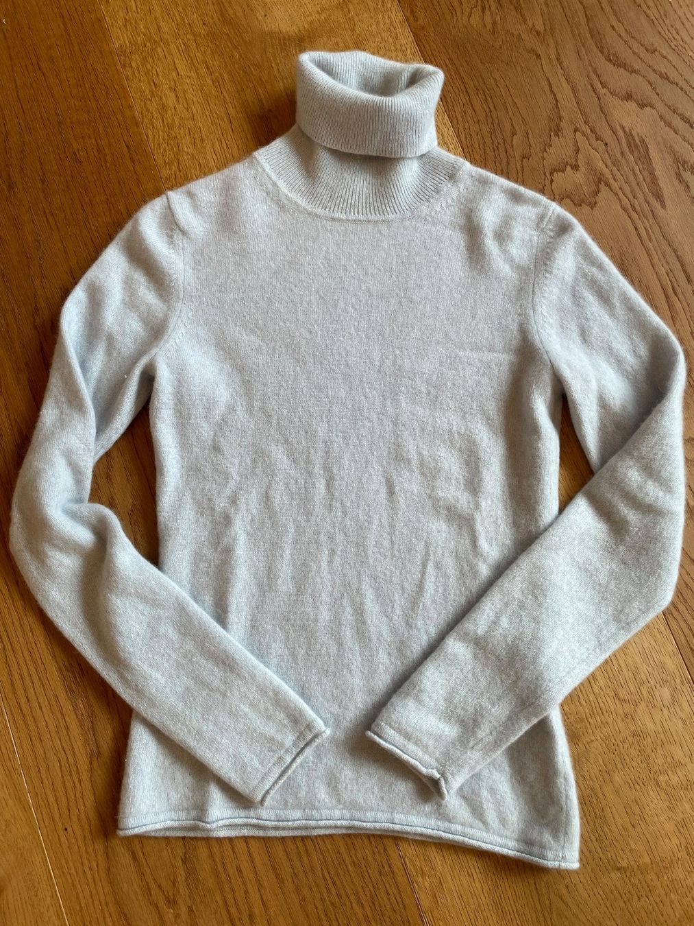 Pulls & Sweat-shirts: Kaschmirpulli Gr.XS hellblau – D'occasion à Hämikon par Balance-me62