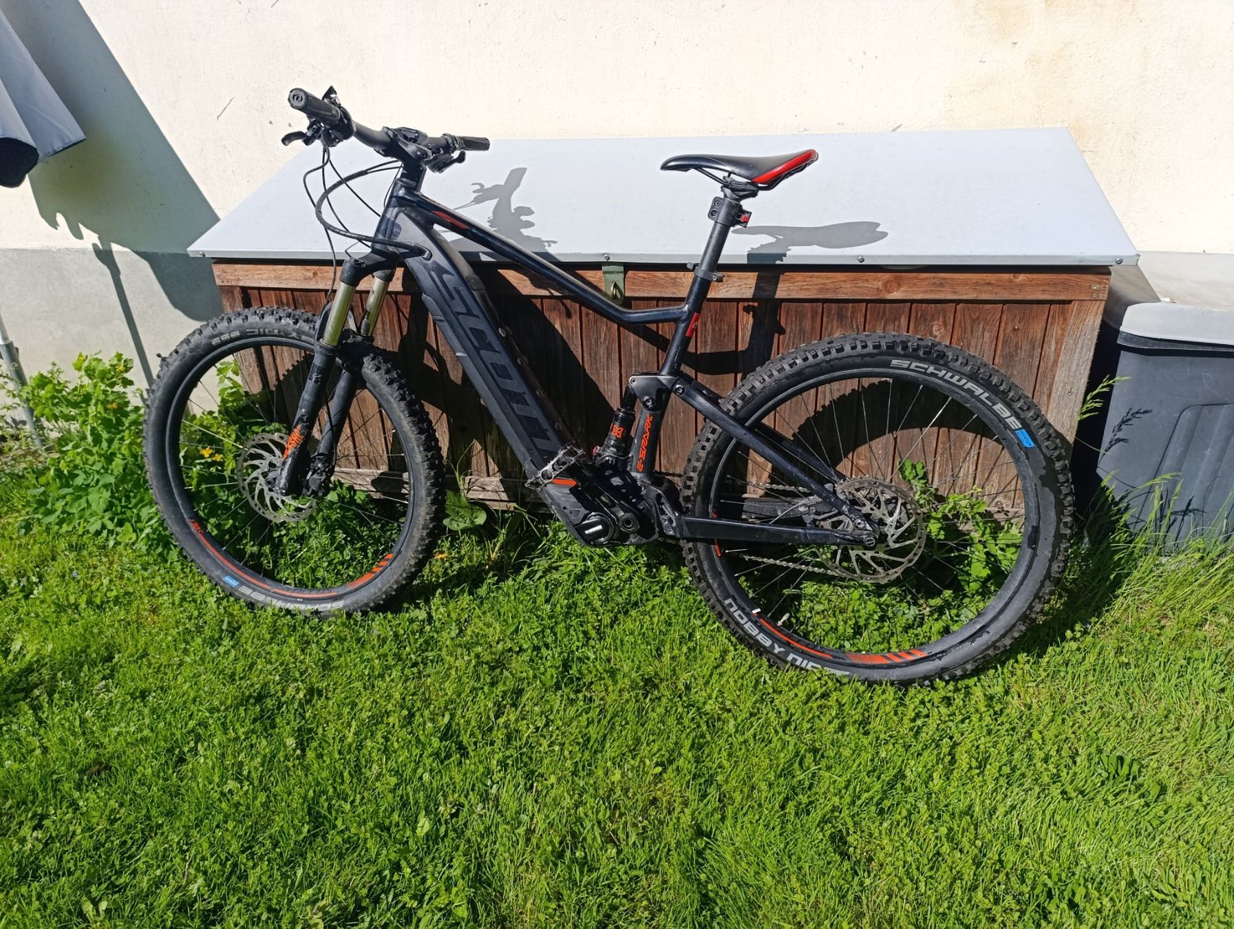 Scott Biciclette: VTT électrique Scott E-Spark, moteur changé et 2ème batterie – Usato da Dombresson venduto da poutchky 2