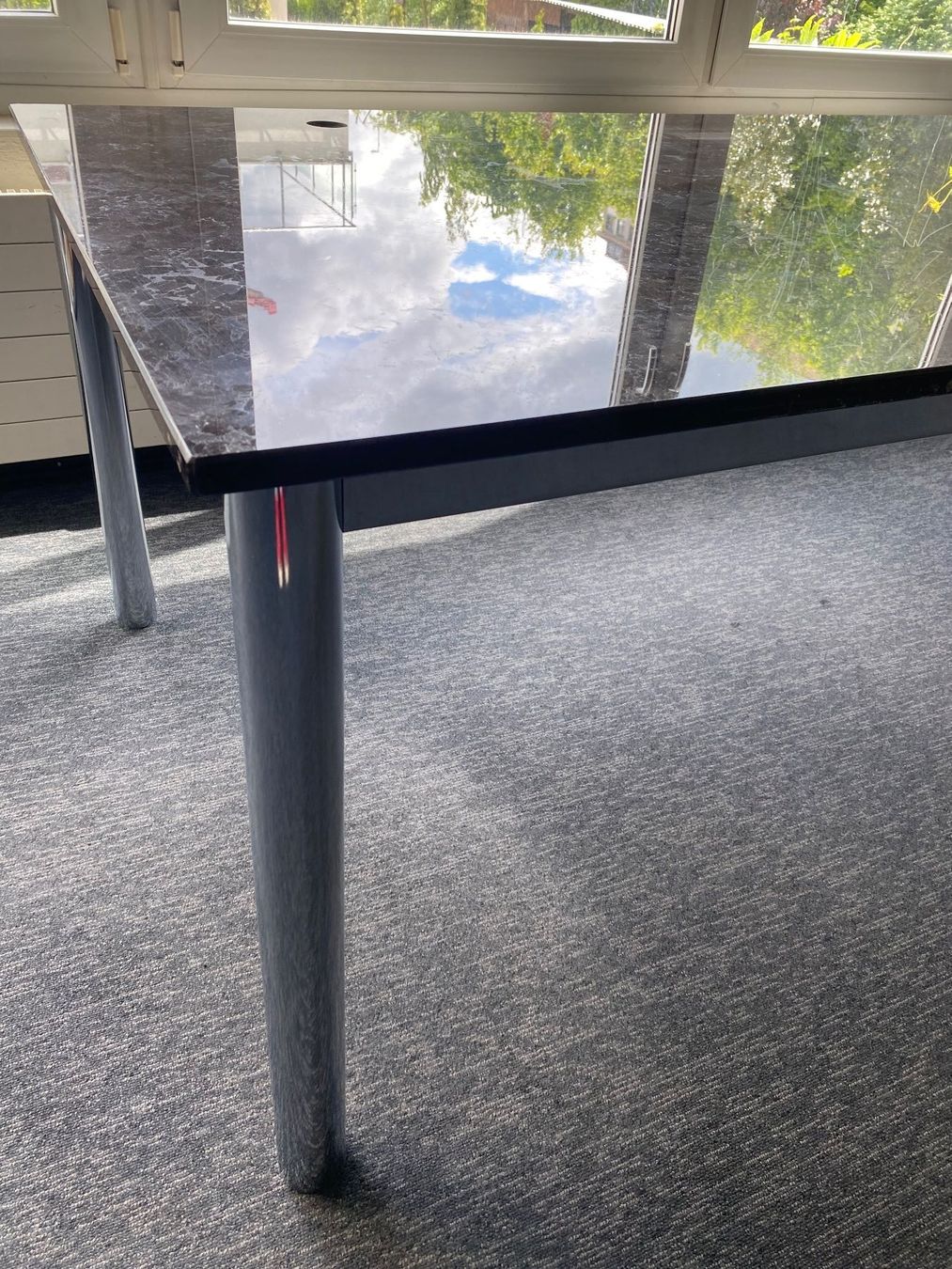 Tavoli: Tisch mit polierter Granitplatte 100x200cm – Usato da Horgen venduto da StudioSferaAG 1
