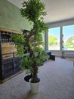 Kunstpflanze Baum mit weissem Topf 