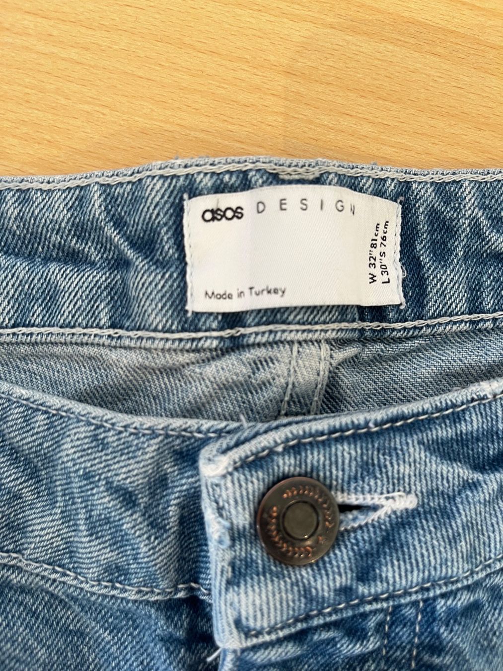 Asos Jeans: Jeans ASOS DESIGN – Nuovo (secondo la descrizione) da Zürich venduto da corinne.nussbaumer20 2