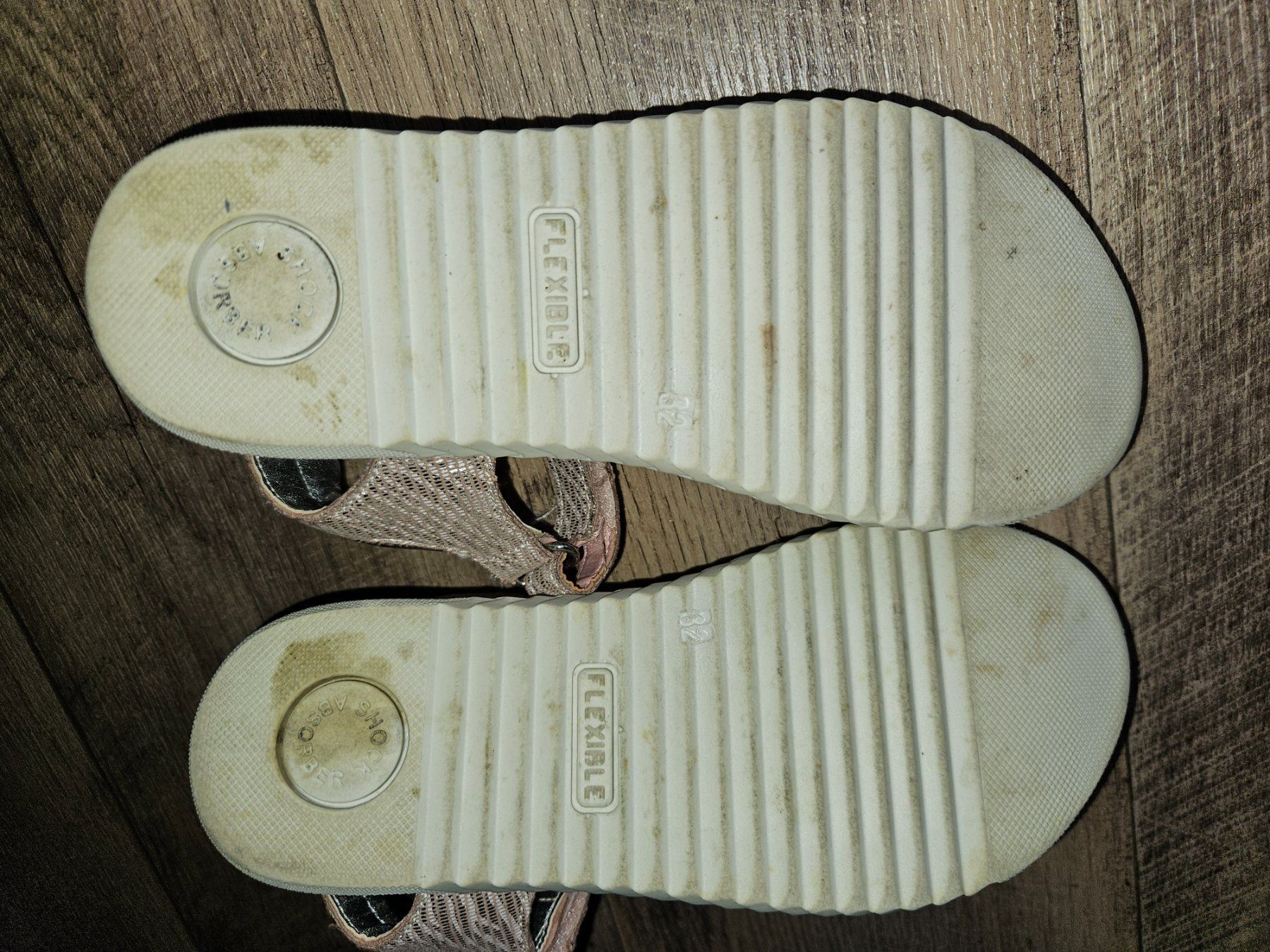 Scarpe per ragazze: Sandalen, Gr. 32., von varese – Usato da Schüpfen venduto da SANNYLI31 3