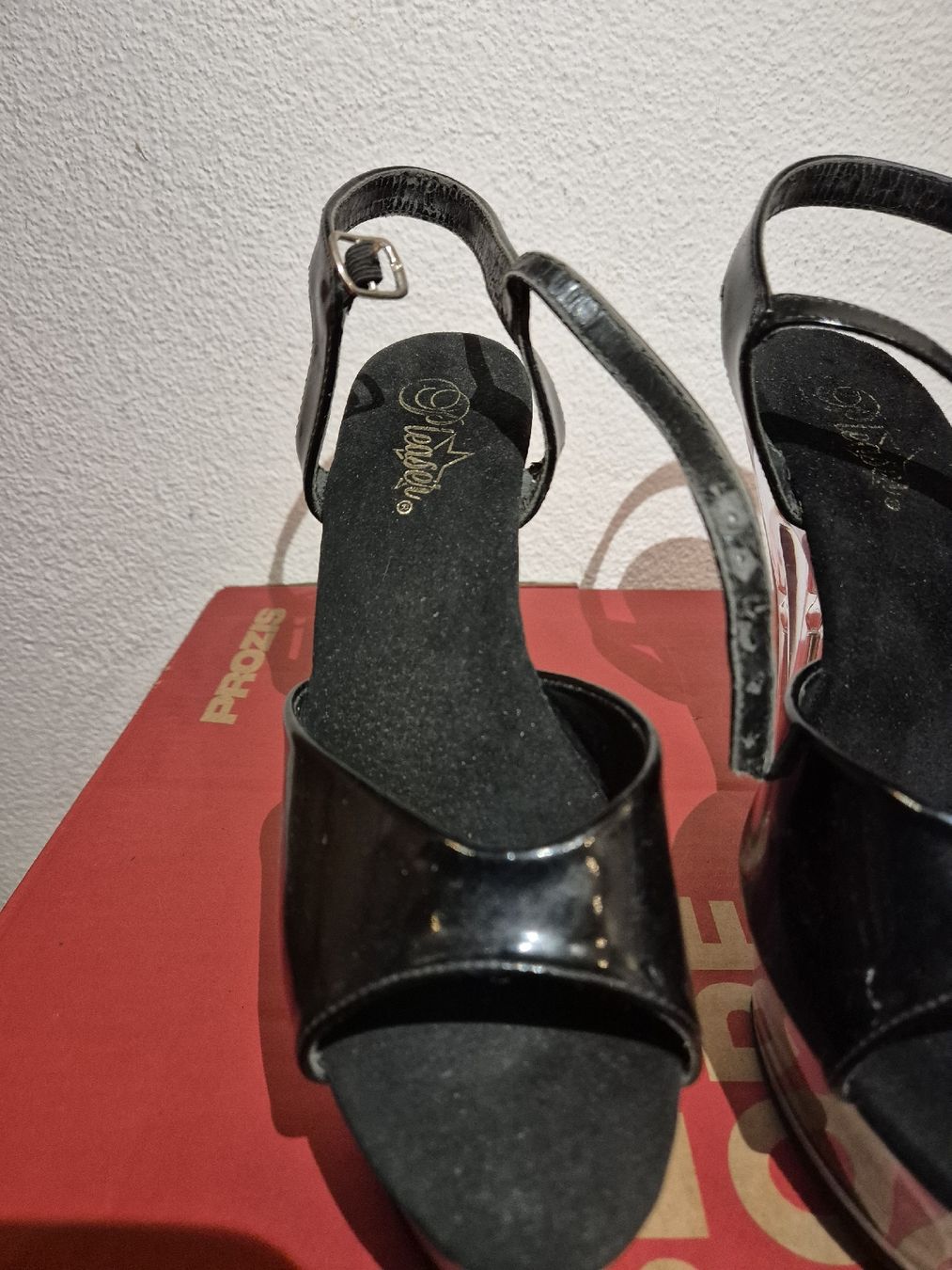 Scarpe da donna: tacchi alti marca pleaser – Usato da Roveredo GR venduto da mar_8nzd 1