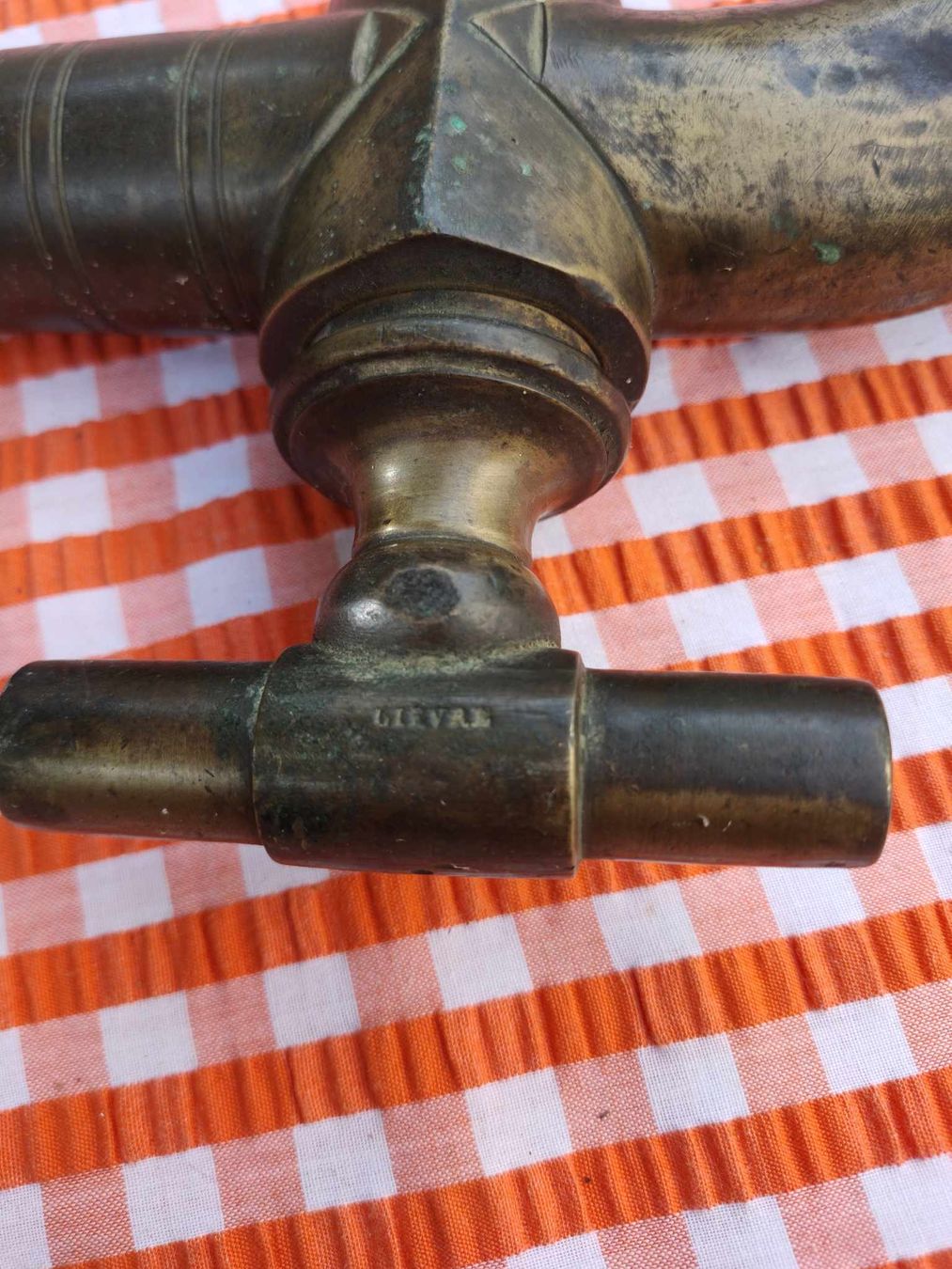 Rubinetteria: Robinet ancien "Troncin" – Usato da Genthod venduto da Lenas9 3