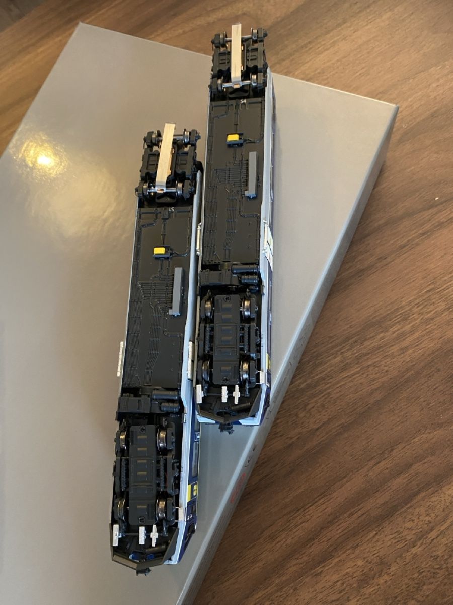 LS Models Modellini di ferrovie: BLS RABe 525 NINA 3teilig V AC – Nuovo e nell'imballaggio originale da Grandvillard venduto da jo-1991 7